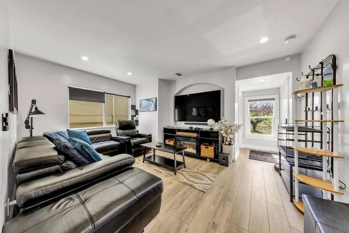 Explore Sacramento! Your Home Base In Downtown 0*, Sacramento United States