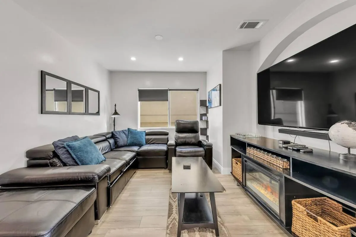 Explore Sacramento! Your Home Base In Downtown Sacramento