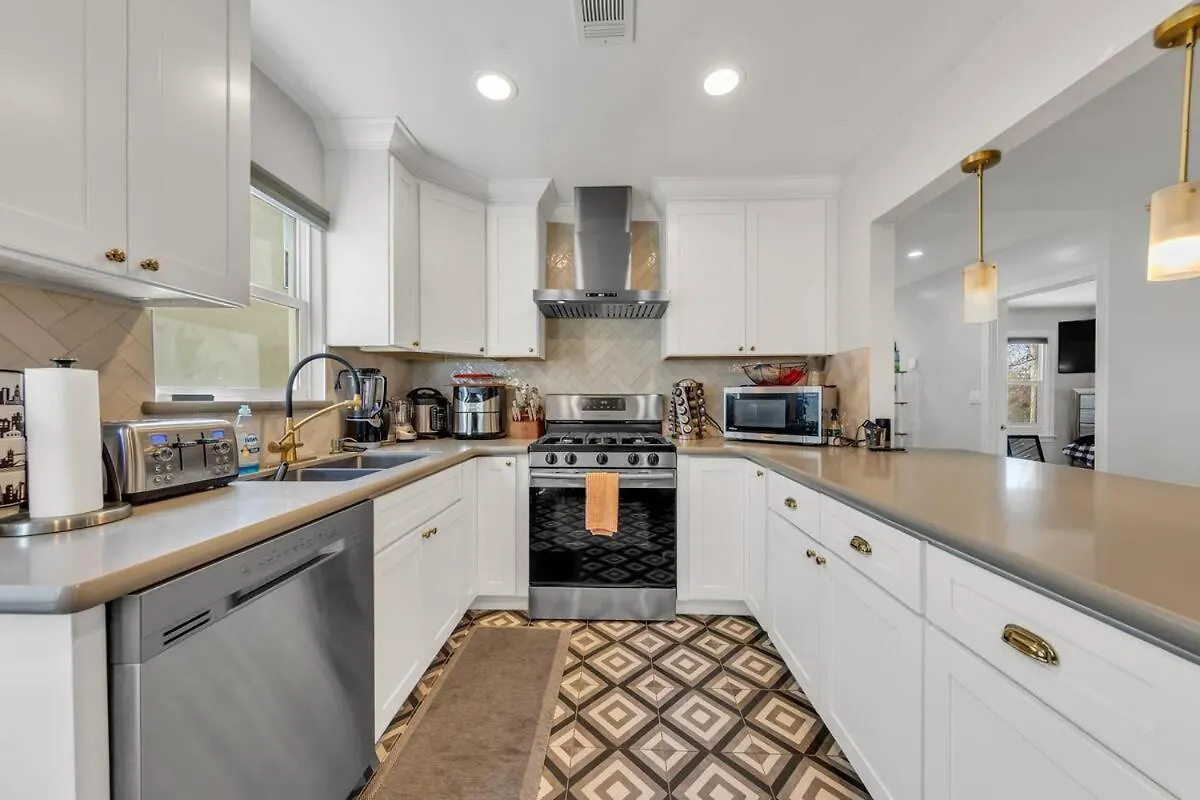 Explore Sacramento! Your Home Base In Downtown 0*, Sacramento United States